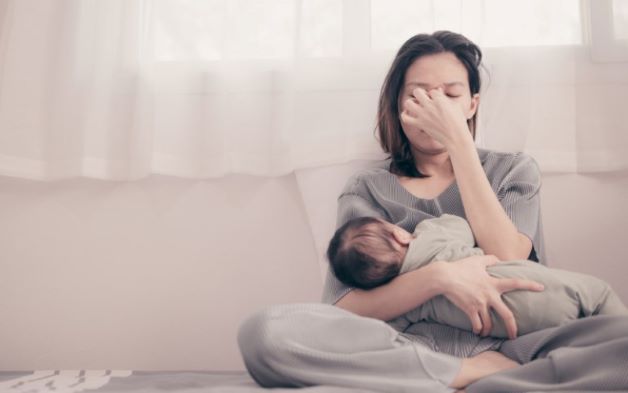 Vì sao các mẹ bỉm thường cảm thấy mệt mỏi sau sinh?